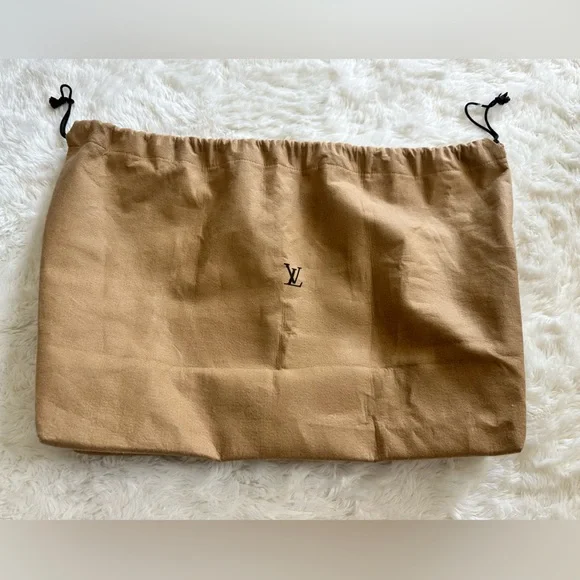 Large LV dust bag - Picture 4 of 5